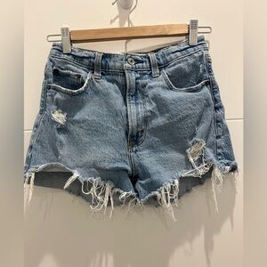 Abercrombie High Rise Mom Shorts Distressed Size 25